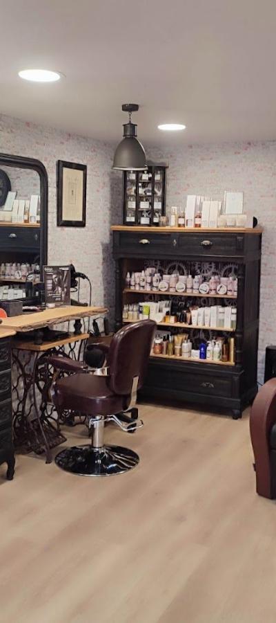 Emmanuelle Coiffure - photo 2